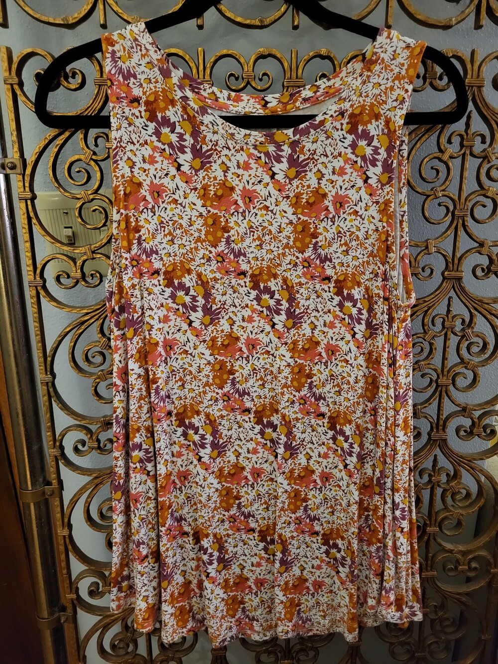 Medium Floral Print Sleeveless Swing Top
